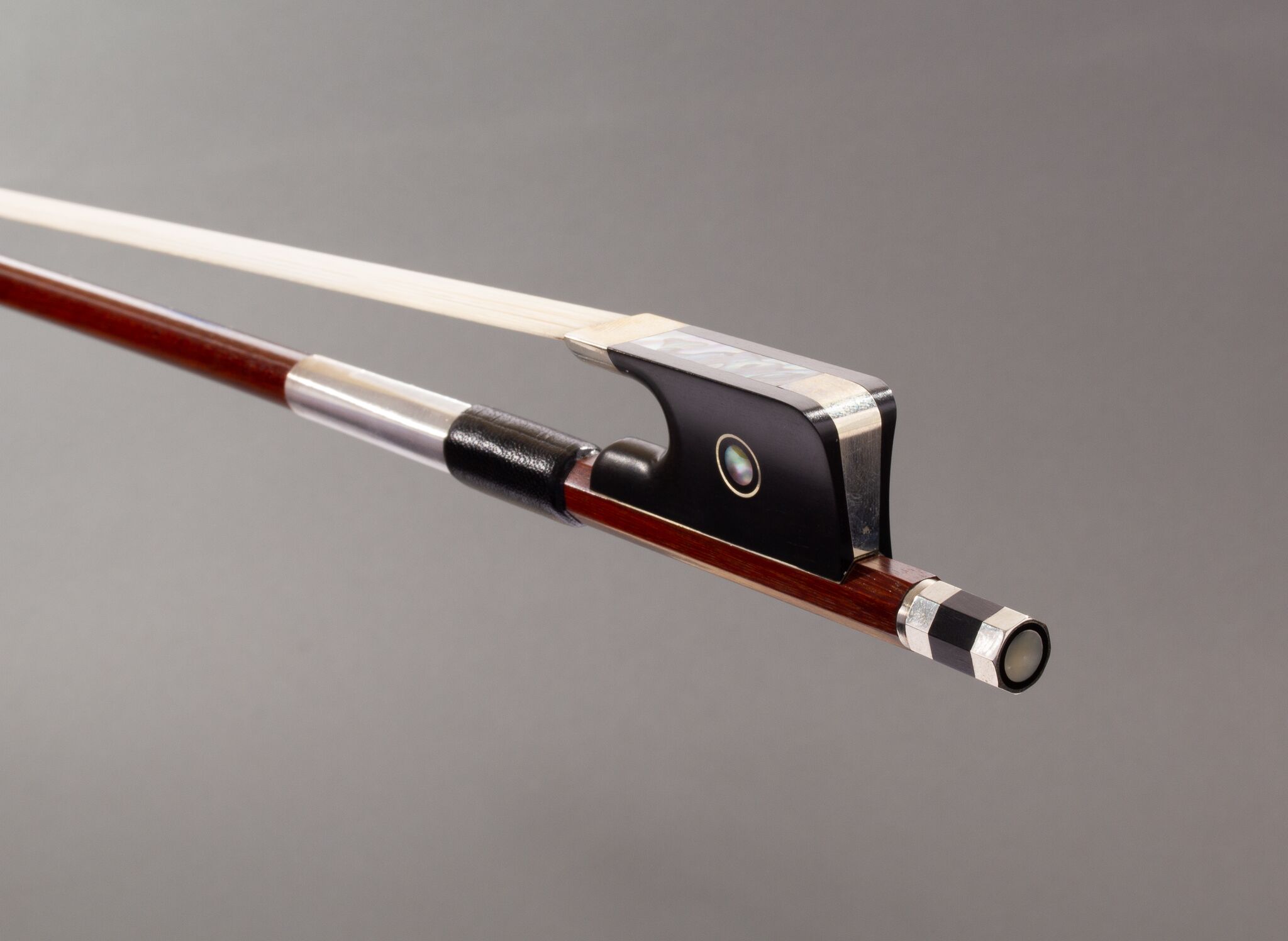 juliano-olivera-nickel-mounted-viola-bow-3