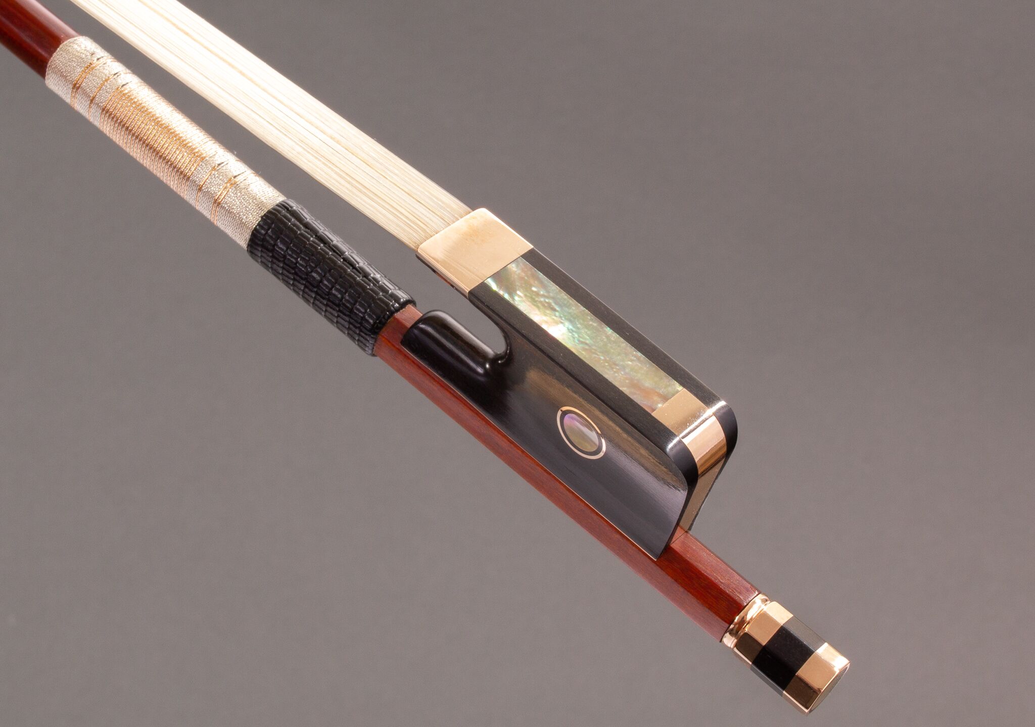 v-schaeffer-gold-mounted-cello-bow-5