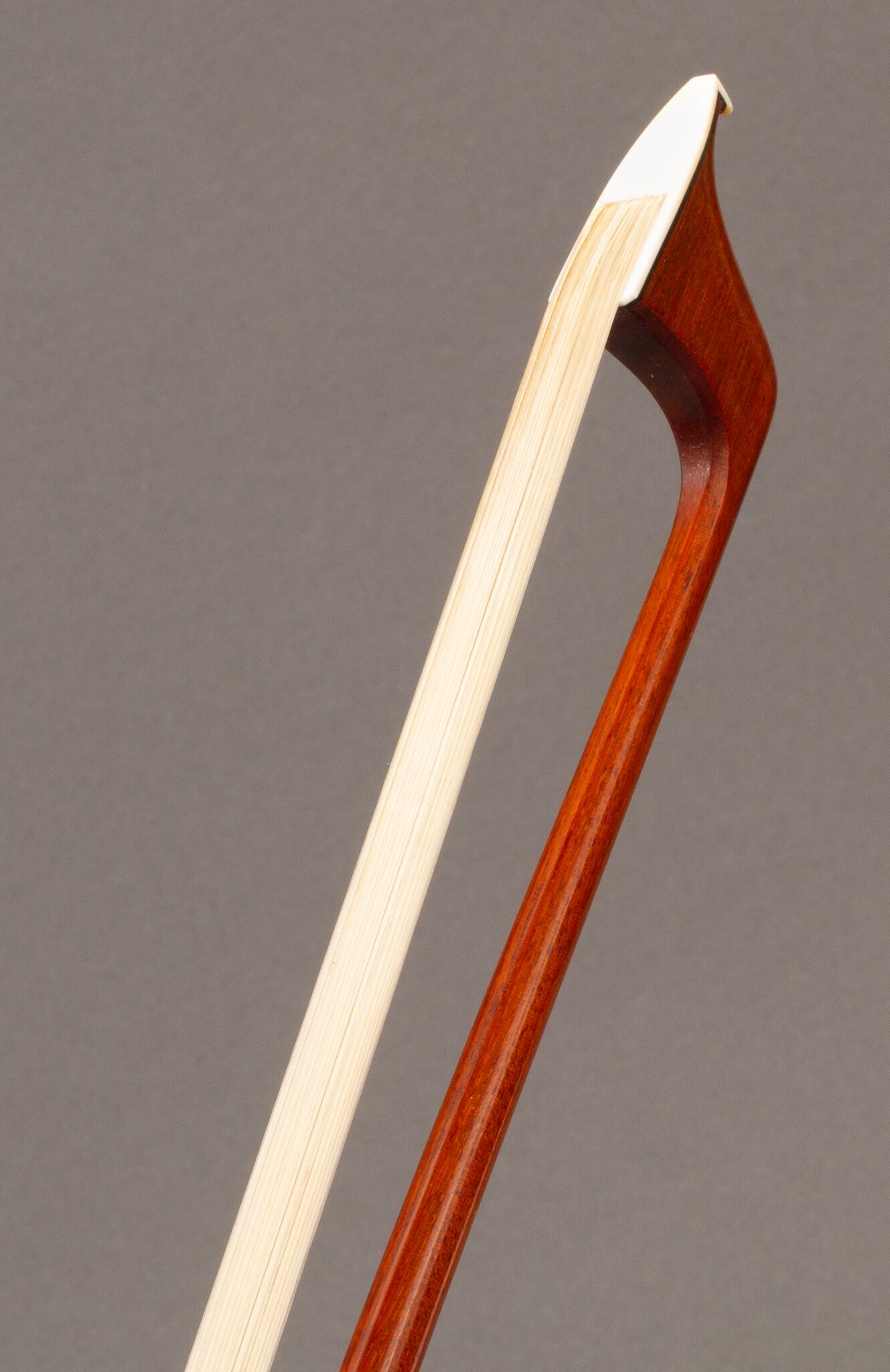 douglas-raguse-silver-mounted-cello-bow-3