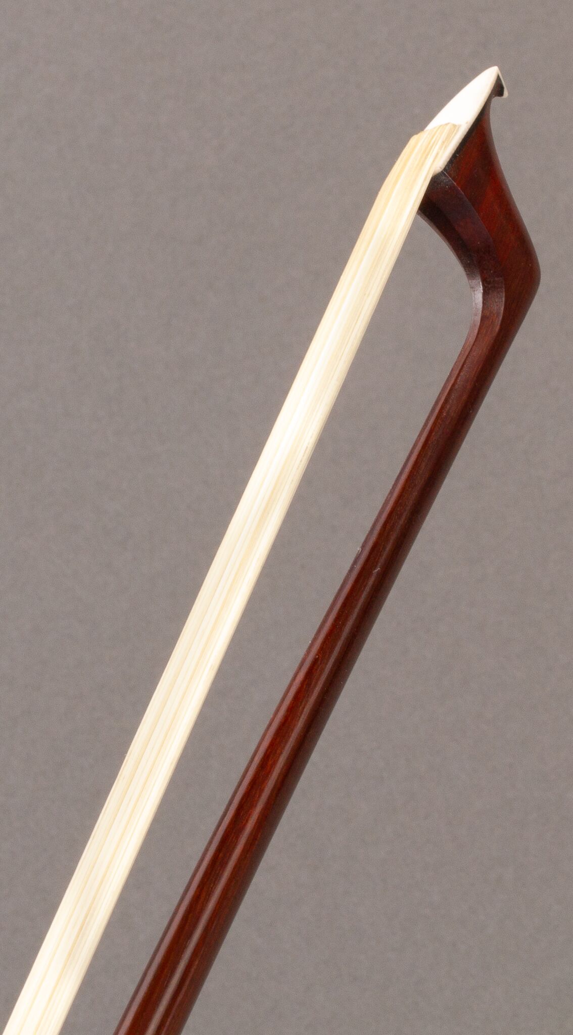 a-lavoye-silver-mounted-violin-bow-3