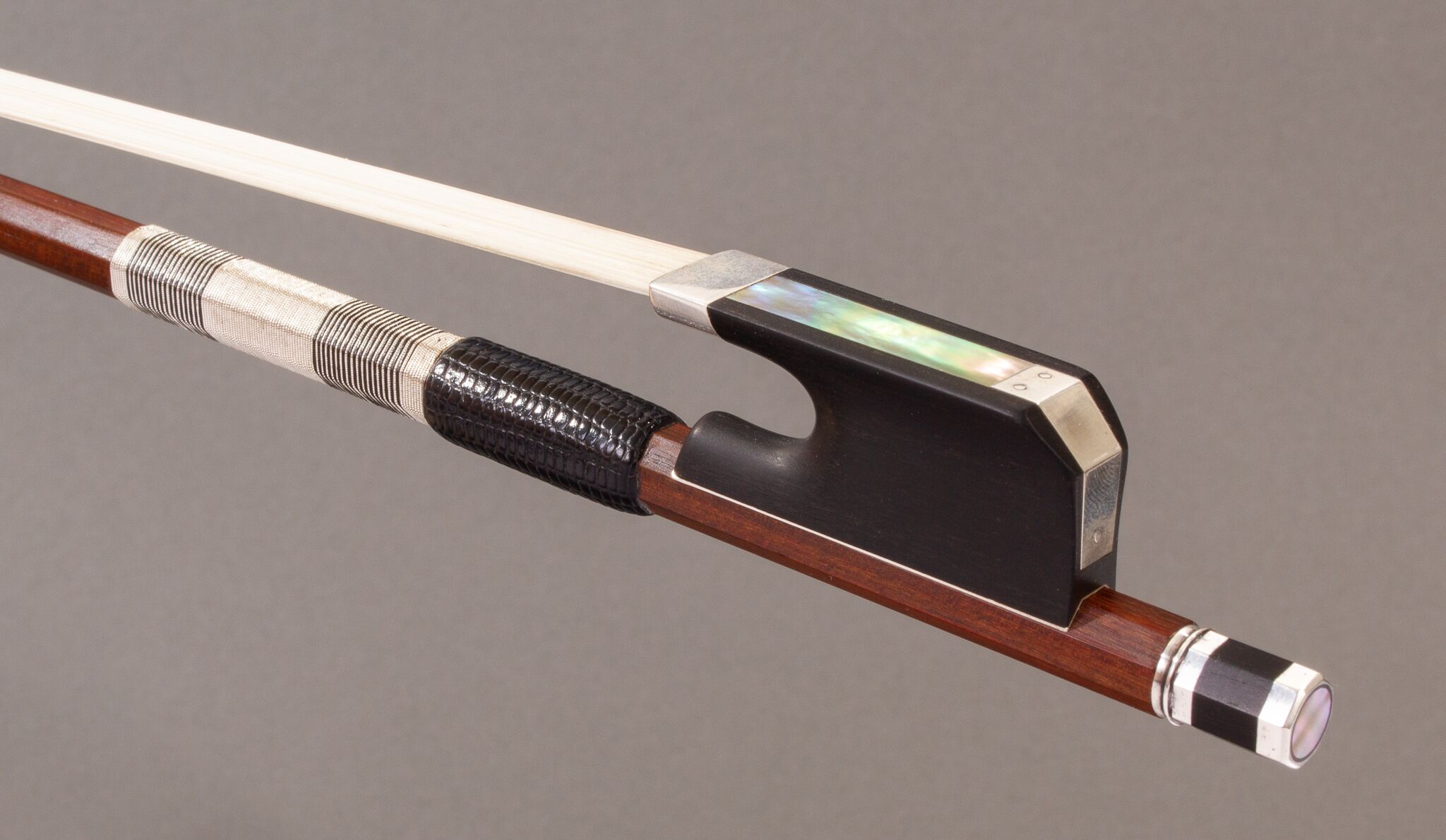 a-lavoye-silver-mounted-violin-bow-4