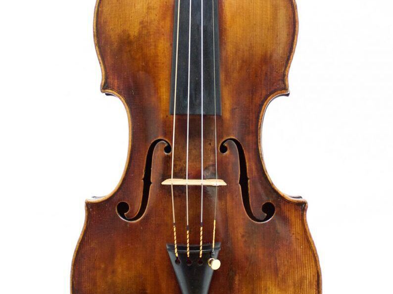 Why violinists love to play antique violins | Dolce Violins