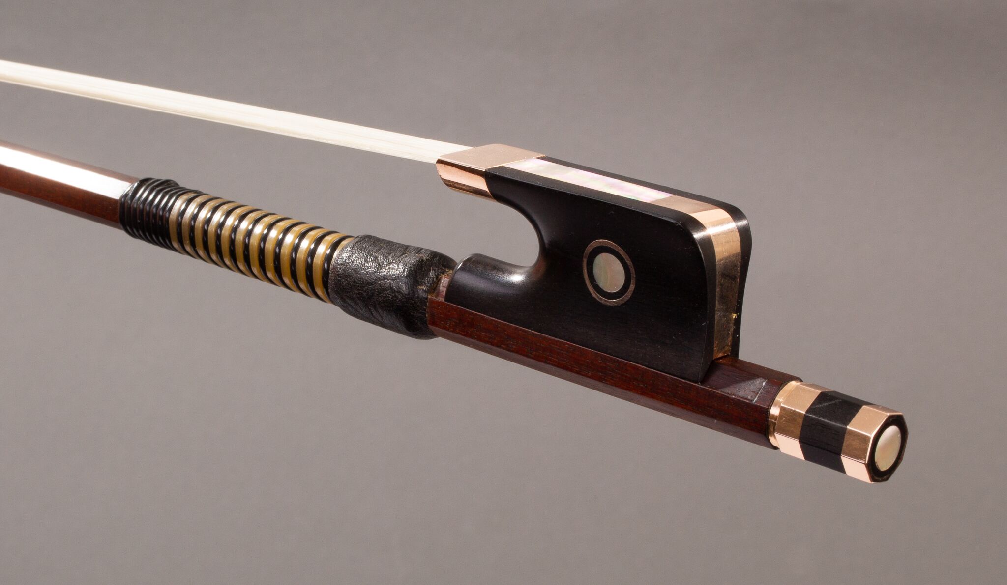 Hill-Gold-Mounted-Cello-Bow-1