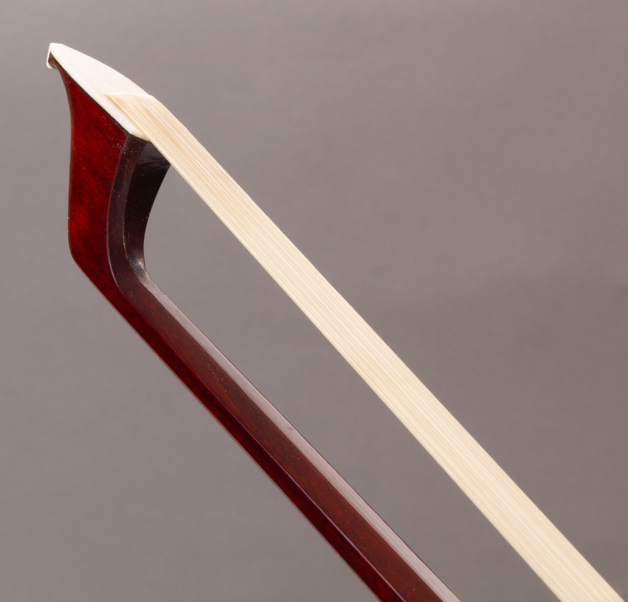 Alfred-Knoll-Octagonal-Cello-Bow-2