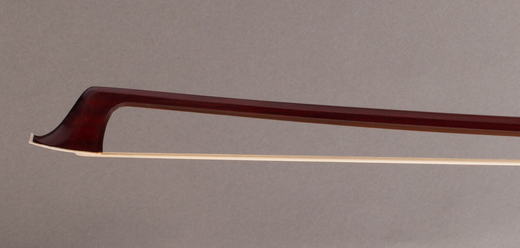 Alfred-Knoll-Octagonal-Cello-Bow